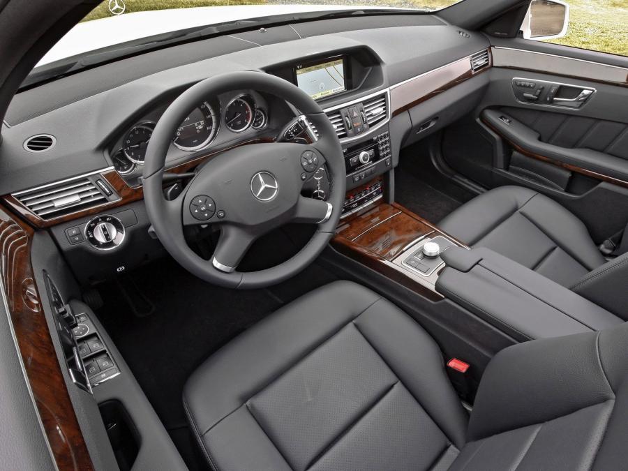  Mercedes-Benz E350 BlueTEC 2009 года  (US) (фото 2 из 6)